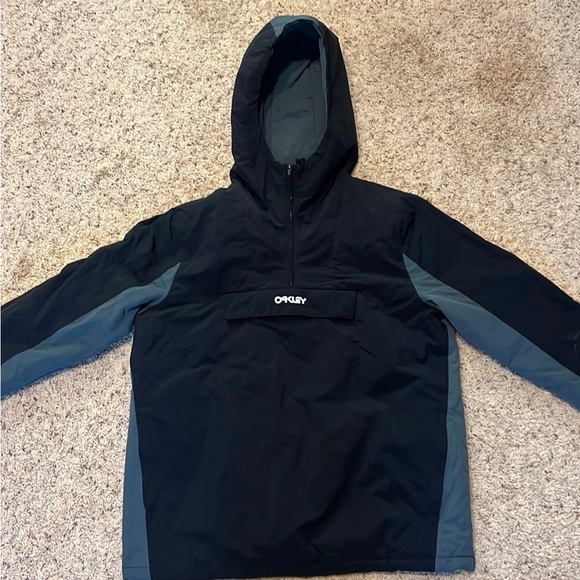Oakley Other - Oakley pullover snow jacket